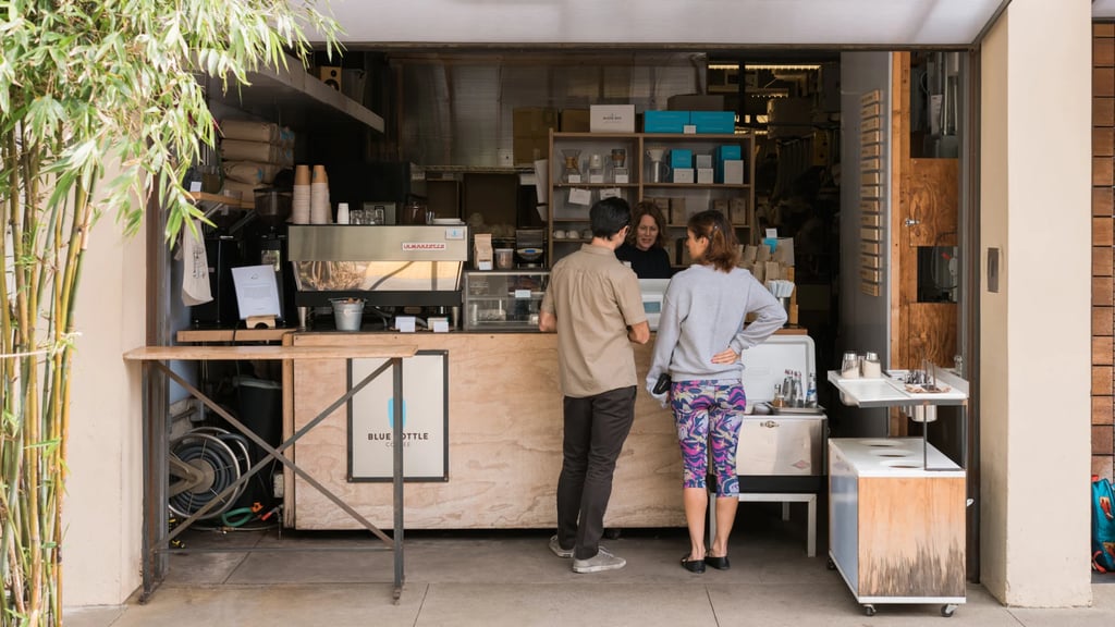A coffee shop floor plan that using a less-is-more counter-style kiosk.