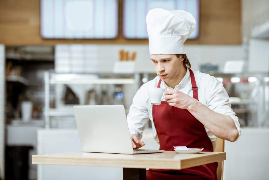 Local SEO for Restaurants: What It Is and 10 Tips for Success
