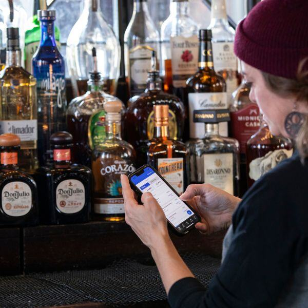 Ordering liquor with Freepour's order guides.
