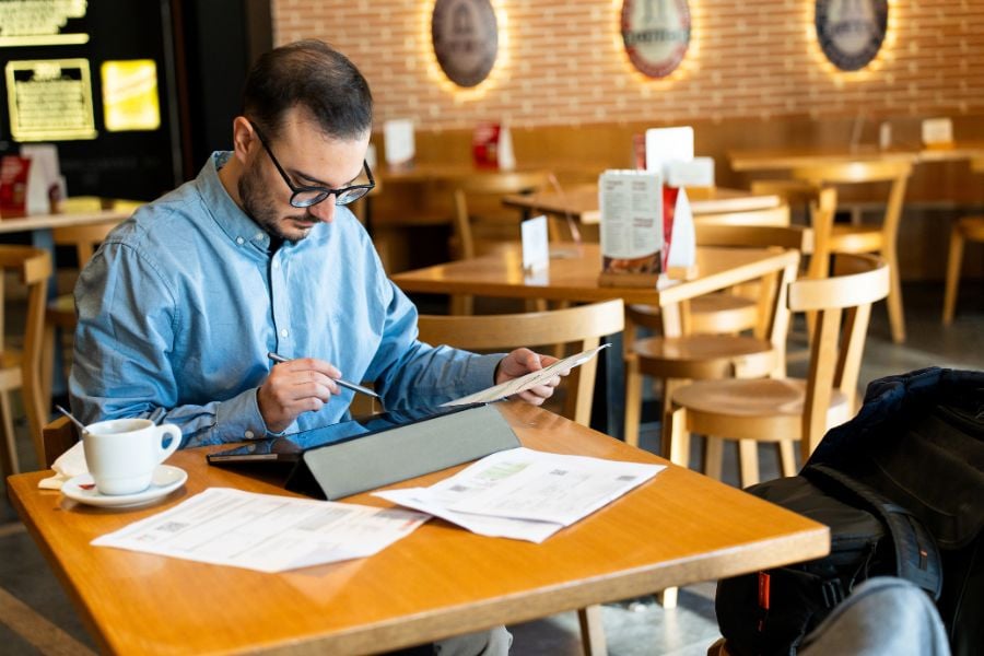 Restaurant Accounting Guide: Best Practices, Tools & Tips [+ Free Checklist]